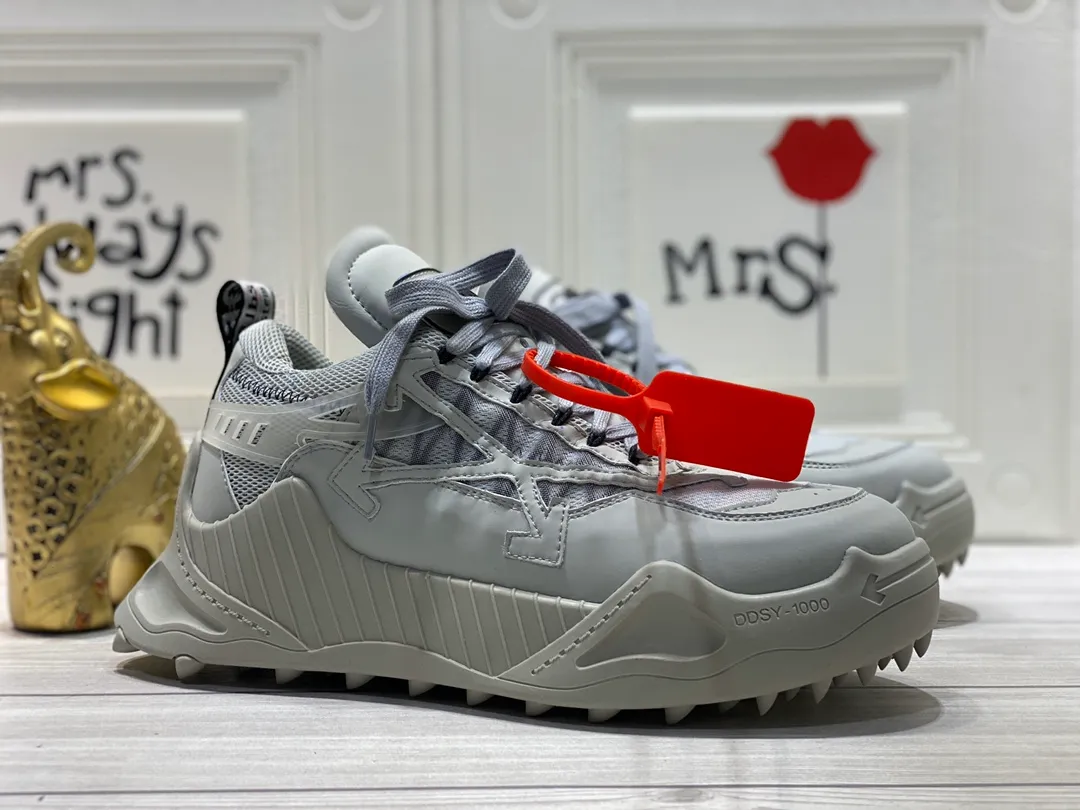 Men's Men's Shoes💰480🌼【New Style】High-end Boutique-🤷‍♂🤷‍♂OFF-WHITE x Air Jordan 】1 The joint shoe has been highly concerned by everyone since its design. The new shoe is shown in the popular Chicago bull white and yellow LOGO color scheme. The shoe body is made of cowhide, cow suede, and other materials. In addition to the X hidden on the inside of the leather, the oversized Swoosh, OFF-WHITE for Nike, Air Jordan 1 birth information and AIR are displayed on both sides of the shoe. The iconic details of OFF-WHITE can be seen on the sole and insole. You can choose a pair if you like the style. Code: 39-44 (45 can be customized